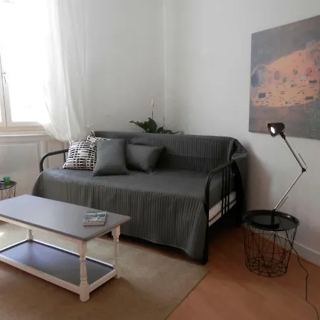 Couette Et Cafe Cyrano Apartment