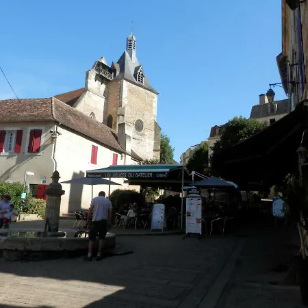 Couette Et Cafe Cyrano Апартаменты