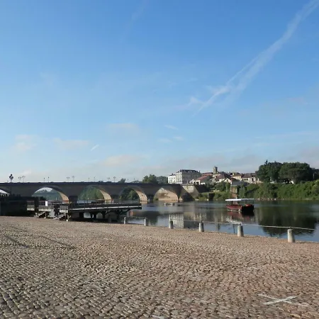 Couette Et Cafe Cyrano 贝尔热拉克