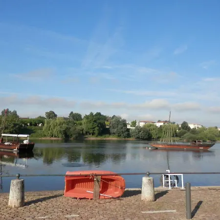 Couette Et Cafe Cyrano *