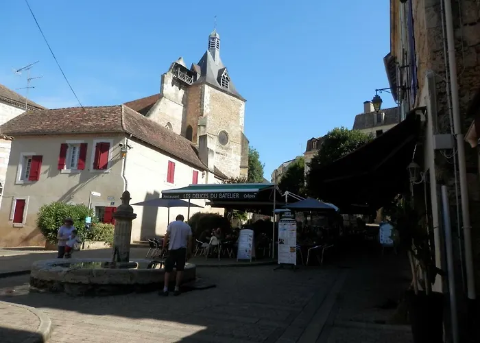 Couette Et Cafe Cyrano Апартаменты