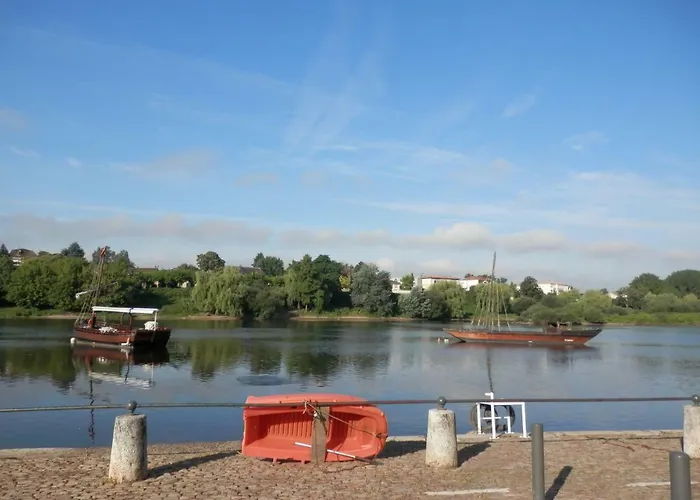 Couette Et Cafe Cyrano *